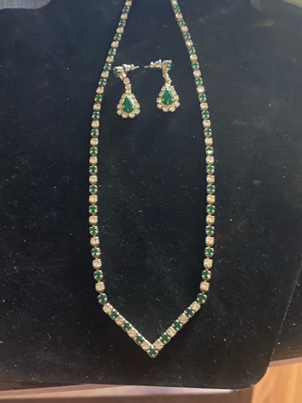Emerald Crystal V-Point Necklace & Drop Earrings Set